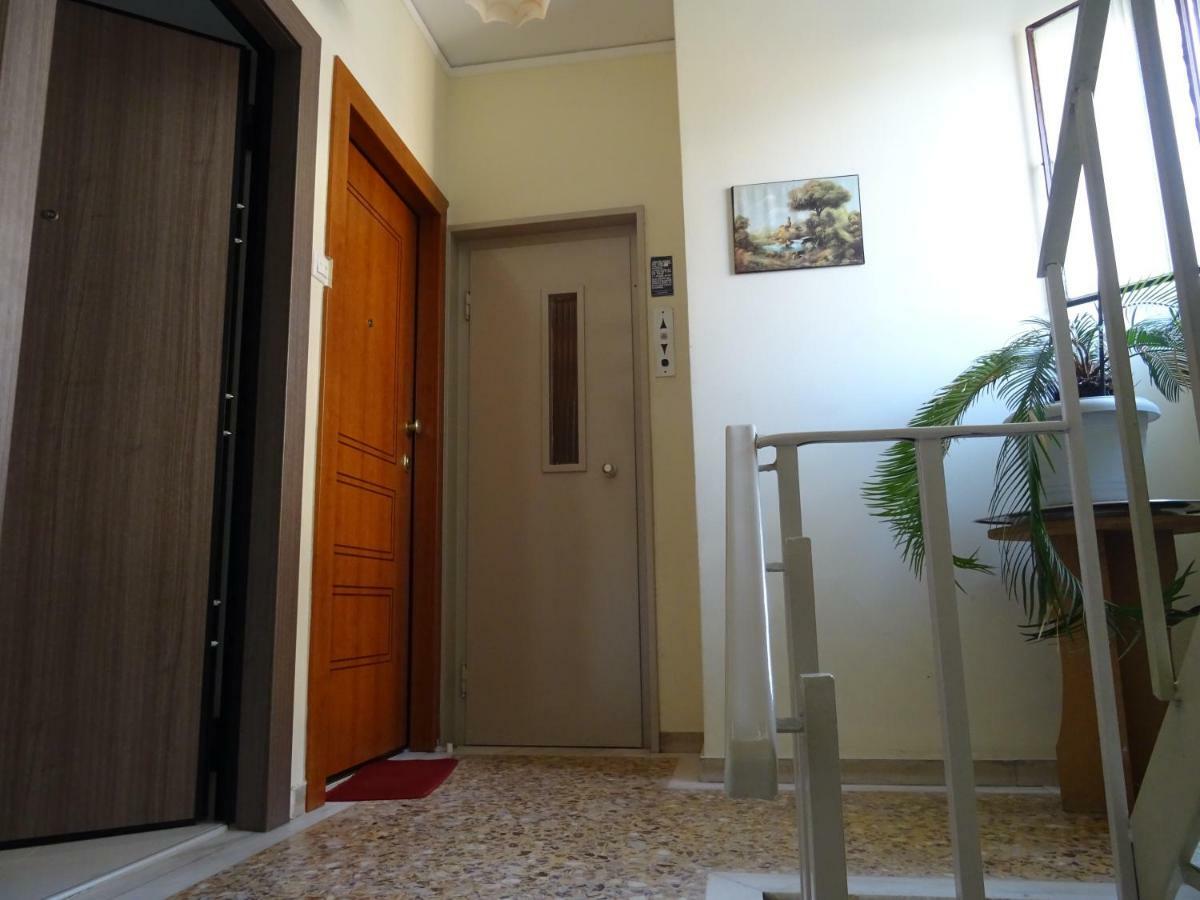 Minimal Luxury Near Acropolis Apartment Атина Екстериор снимка
